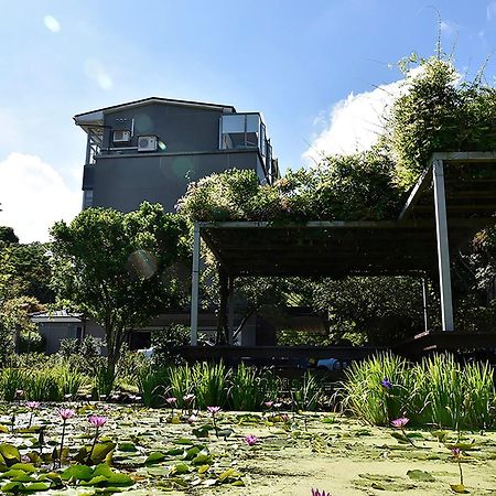 Rainbow Bridge B&B Sanzhi Екстер'єр фото