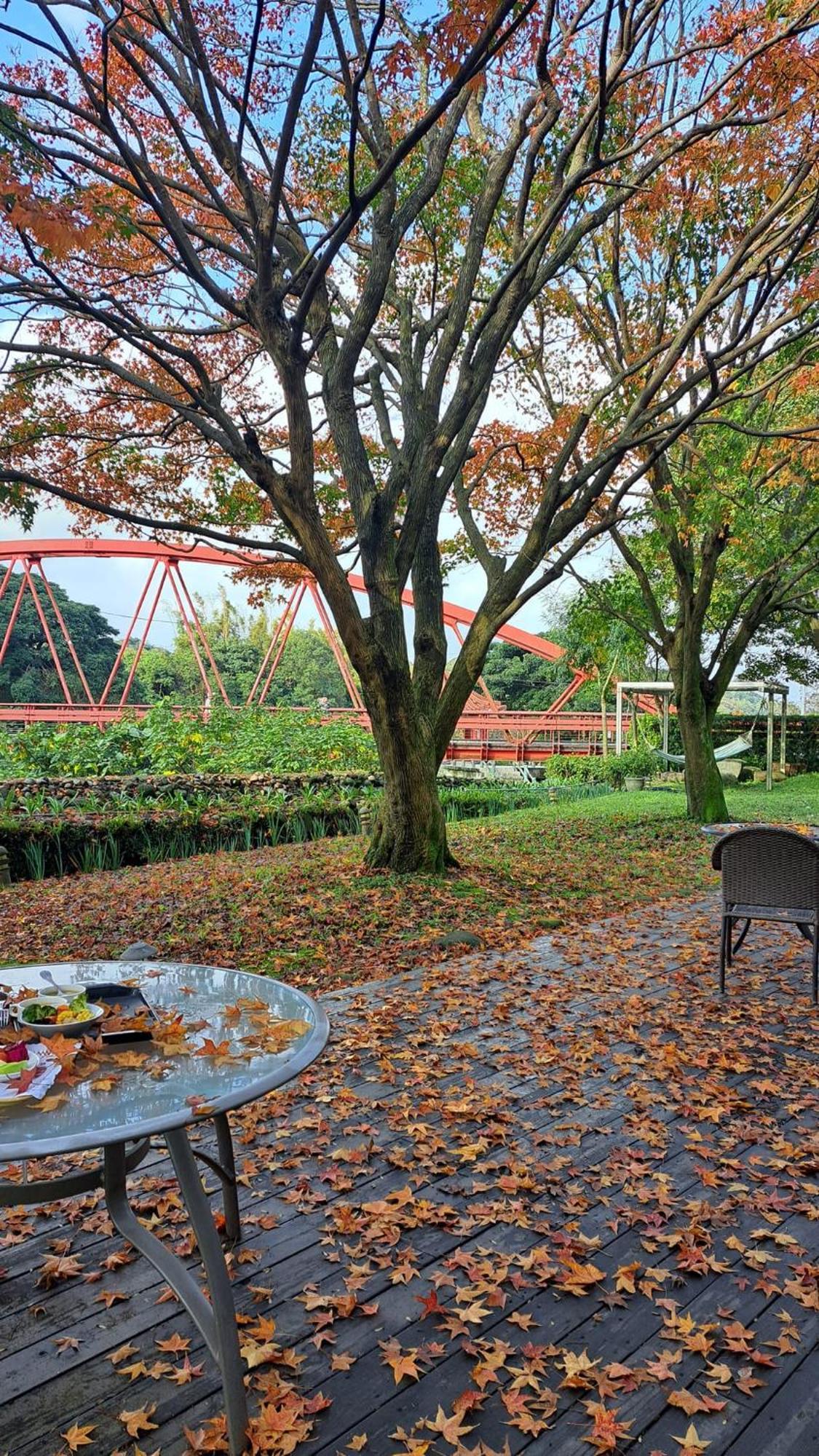 Rainbow Bridge B&B Sanzhi Екстер'єр фото