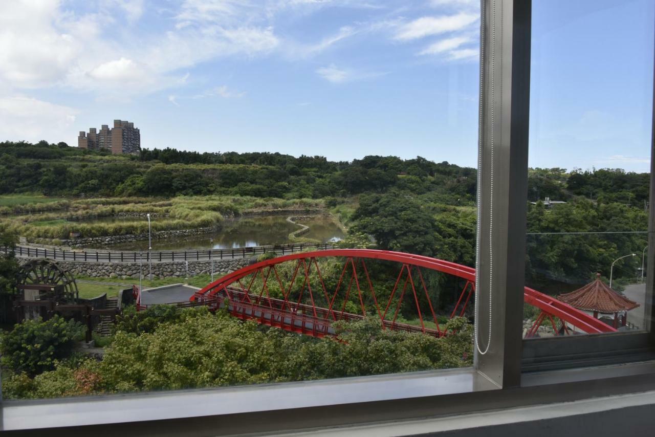 Rainbow Bridge B&B Sanzhi Екстер'єр фото